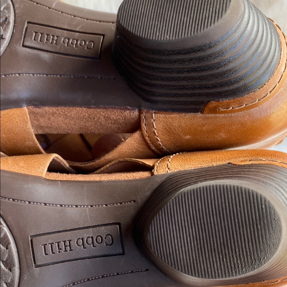 Cobb Hill Tan Mules & Clogs with Intricate Design - Picture 5 of 7